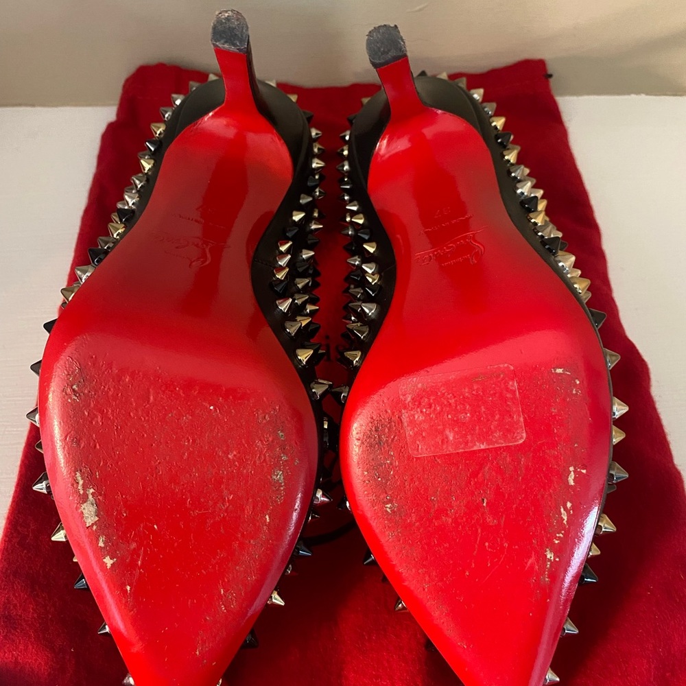 Gorgeous Christian Louboutin Pigalle Spikes - Picture 4 of 5